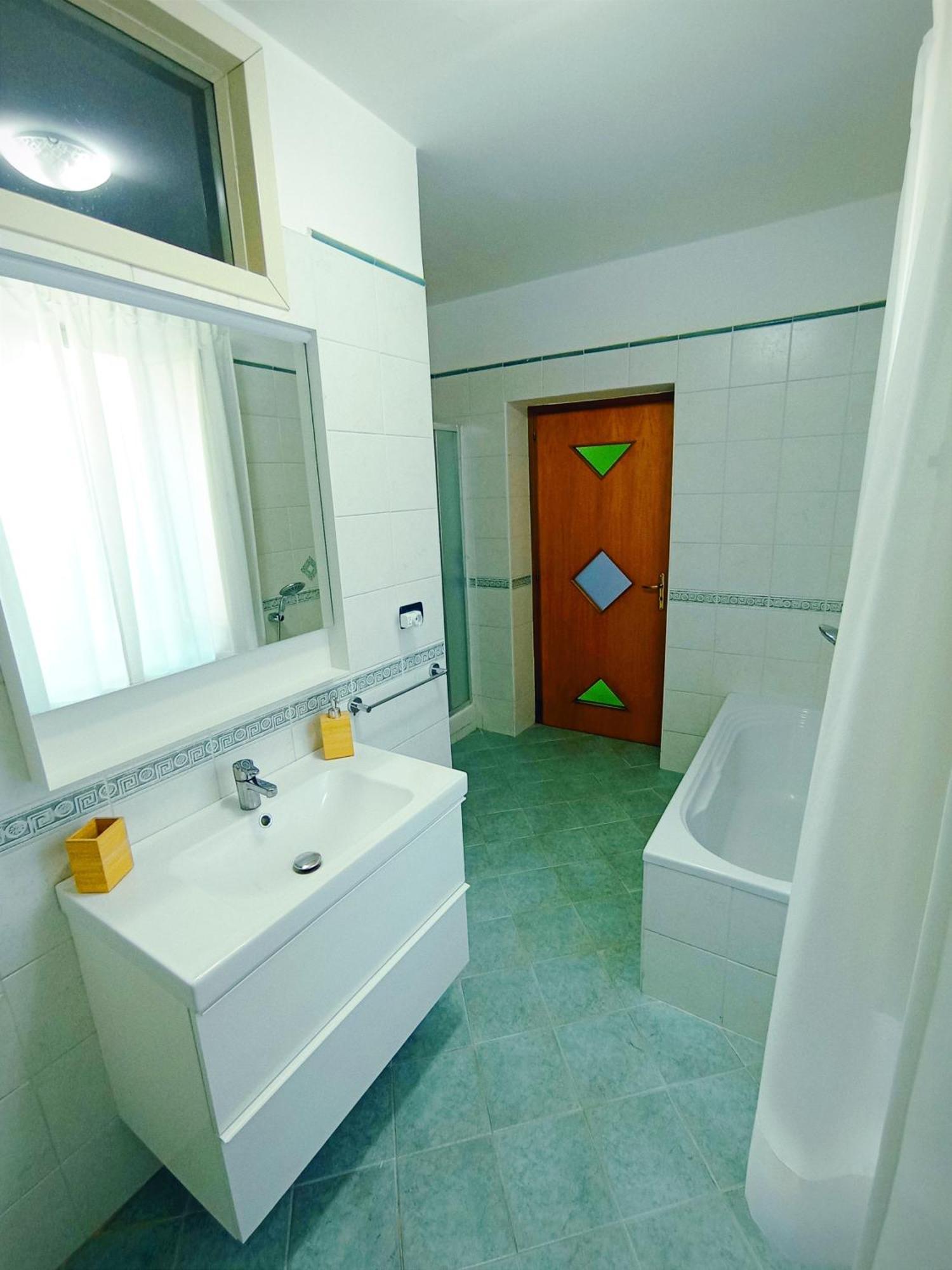 Domus Carucci Apartment กาวา เด ตีร์เรนี ภายนอก รูปภาพ